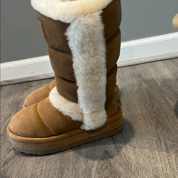 UGG Chestnut Shearling Boots and Hat Set